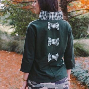 Elizabeth Wilson Designs Jacqueline Sweatshirt in Hunter Green M